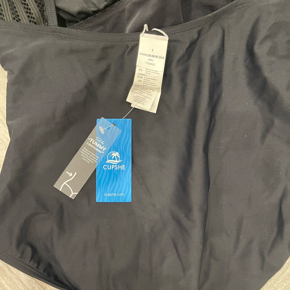 Cupshee Black One-Piece Swimsuit Size Large - Picture 7 of 7
